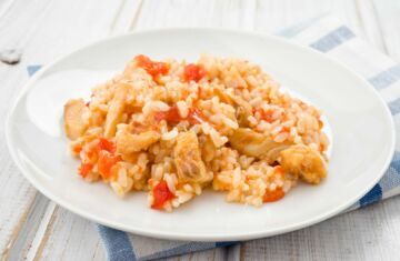 arroz con cocochas emplatado