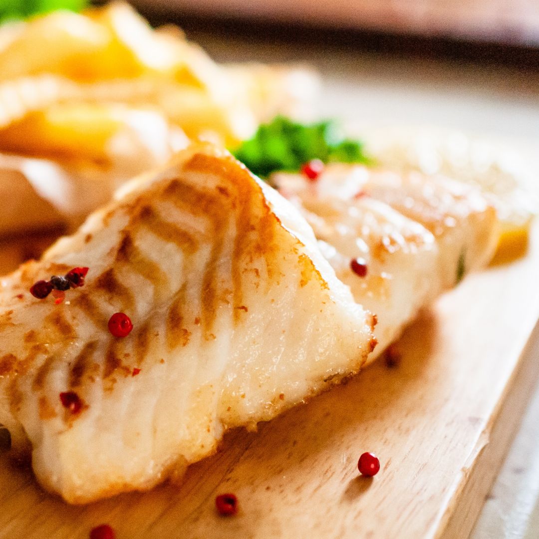 Pescado cabracho con arroz almejas azafran