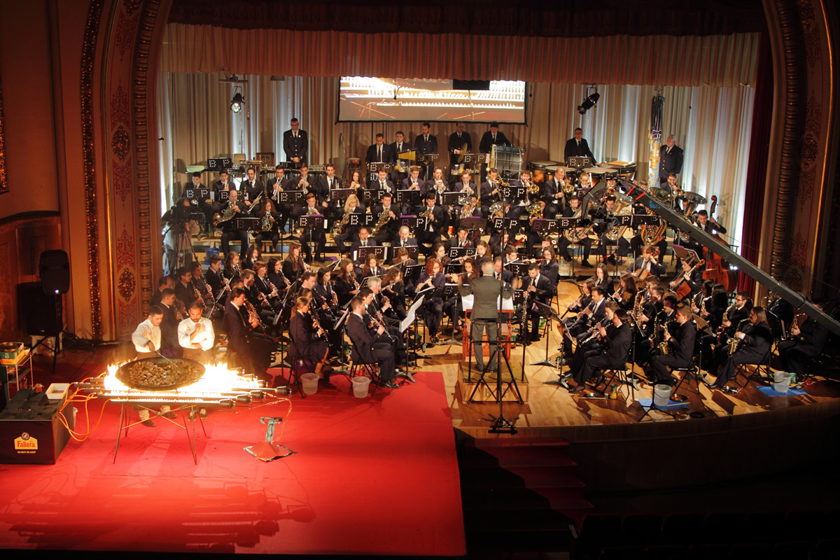 "Paella a música", un concierto único. Arroz La Fallera