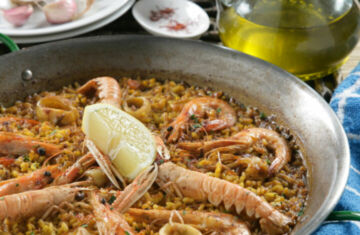 paella de marisco preparada