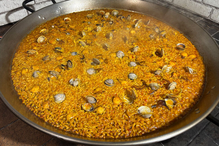 Foto de Arroz con salmorreta, un plato lleno de sabor y tradición