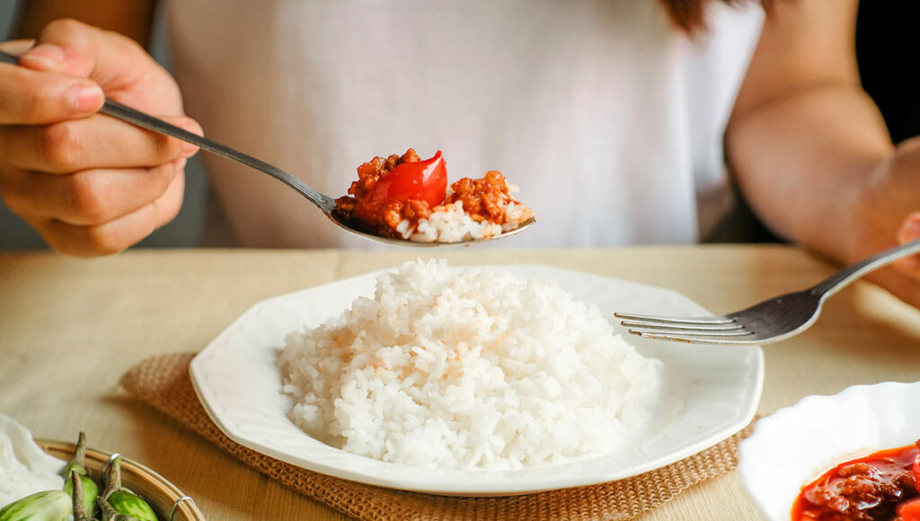El arroz blanco no engorda por la noche y estos son sus beneficios