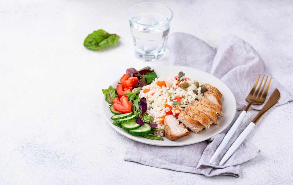 Con qué acompañar el arroz blanco para que sea saludable