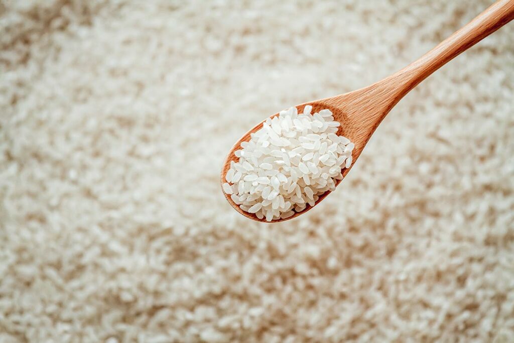 Con qué acompañar el arroz blanco para que sea saludable