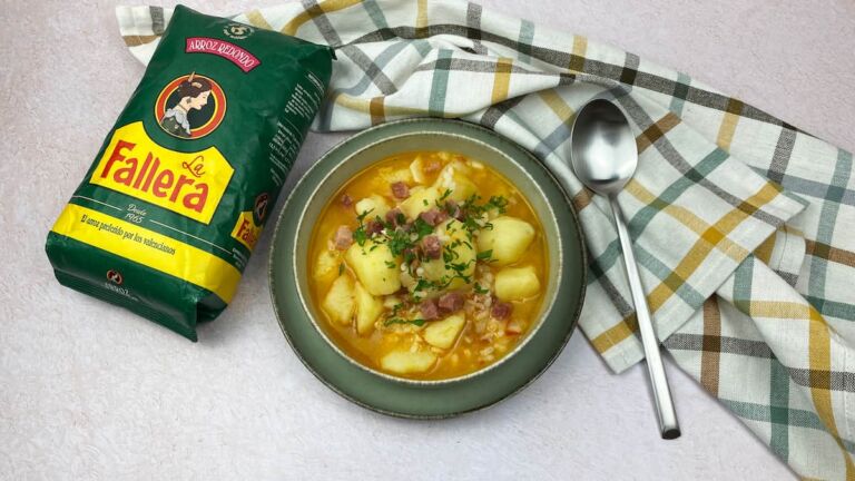 Foto de Arroz con patatas: el sabor tradicional en tu cocina
