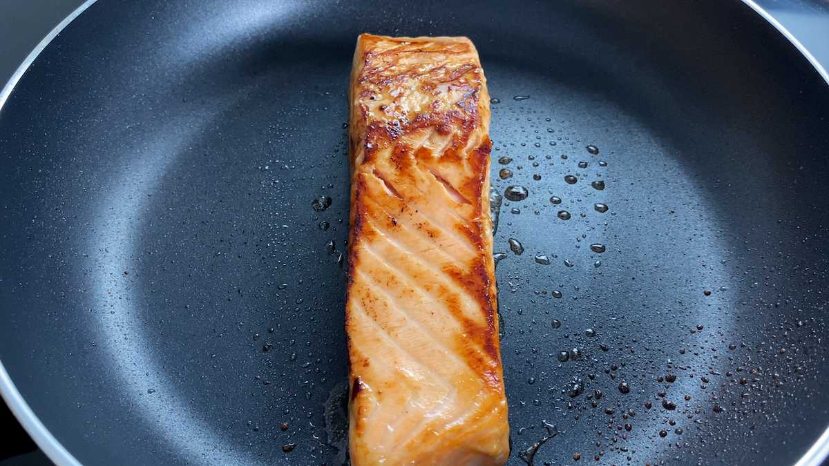 Paso a paso salmón con arroz: marca el salmón