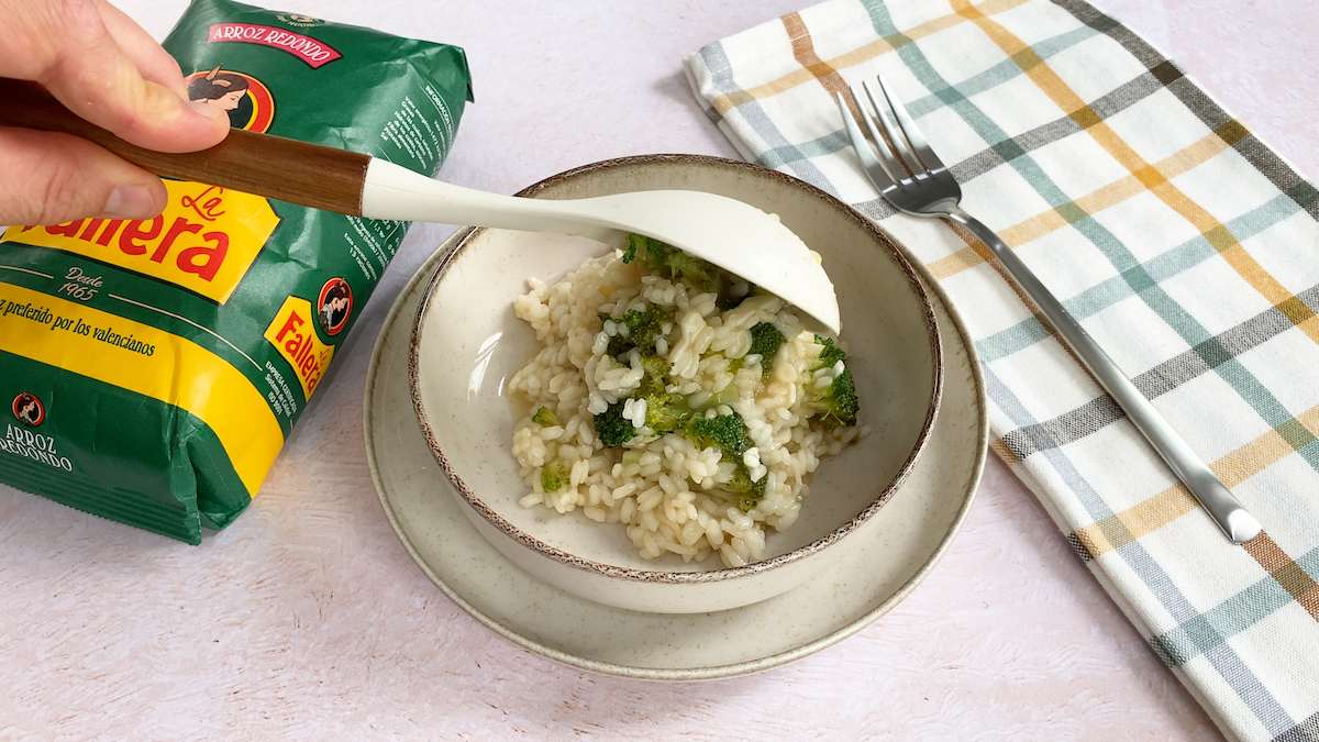 Paso a paso arroz con brócoli: emplatar