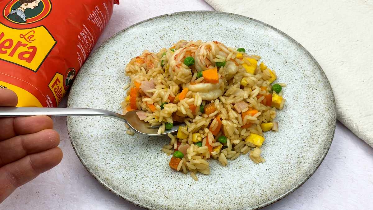 Arroz Frito Tres Delicias. Receta auténtica de Restaurante Chino