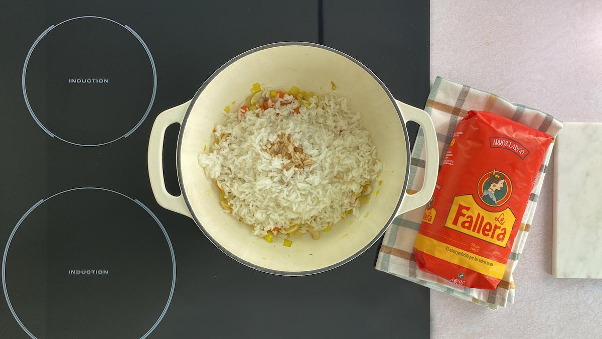 paso a paso arroz con soja - agregar soja