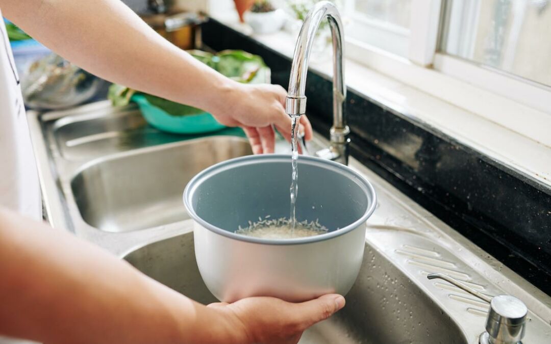 ¿Deberías lavar el arroz antes de cocinarlo? Todo lo que necesitas saber