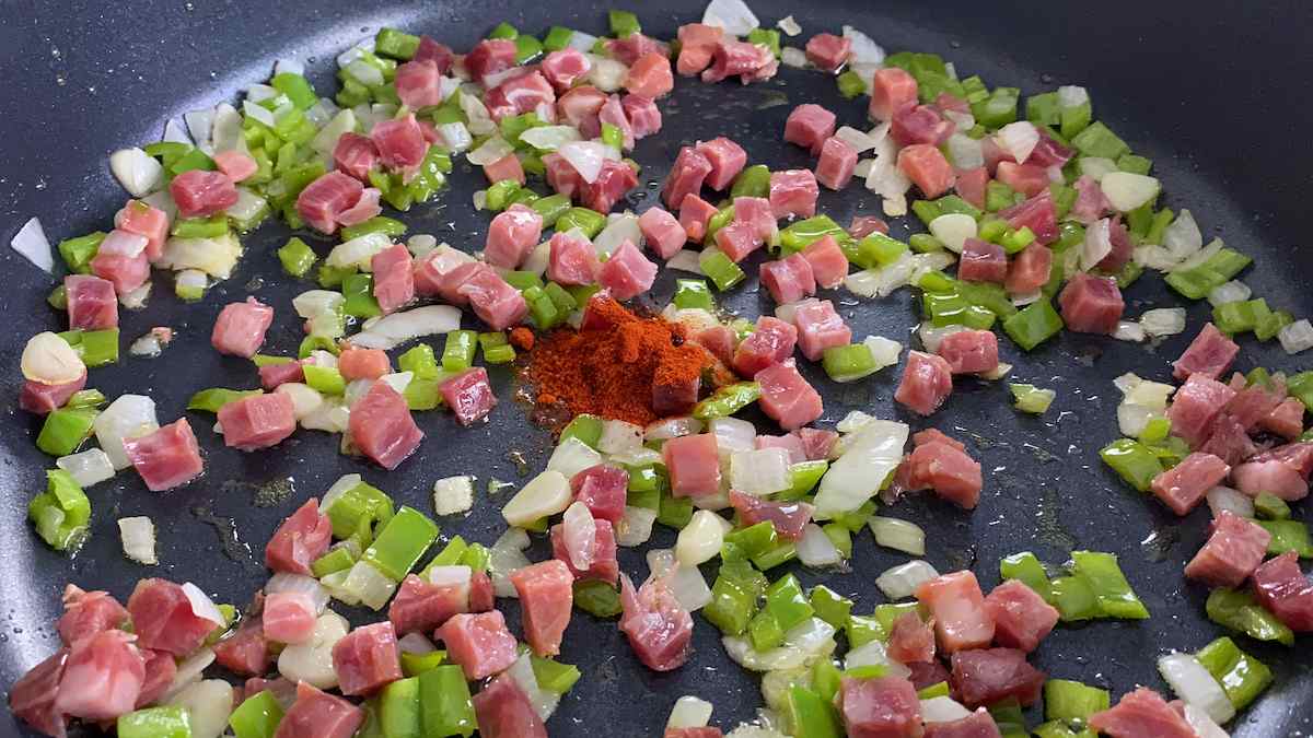 Paso a paso arroz con tomate pimentón