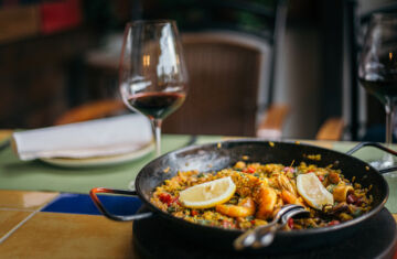 vino para acompañar paella de marisco