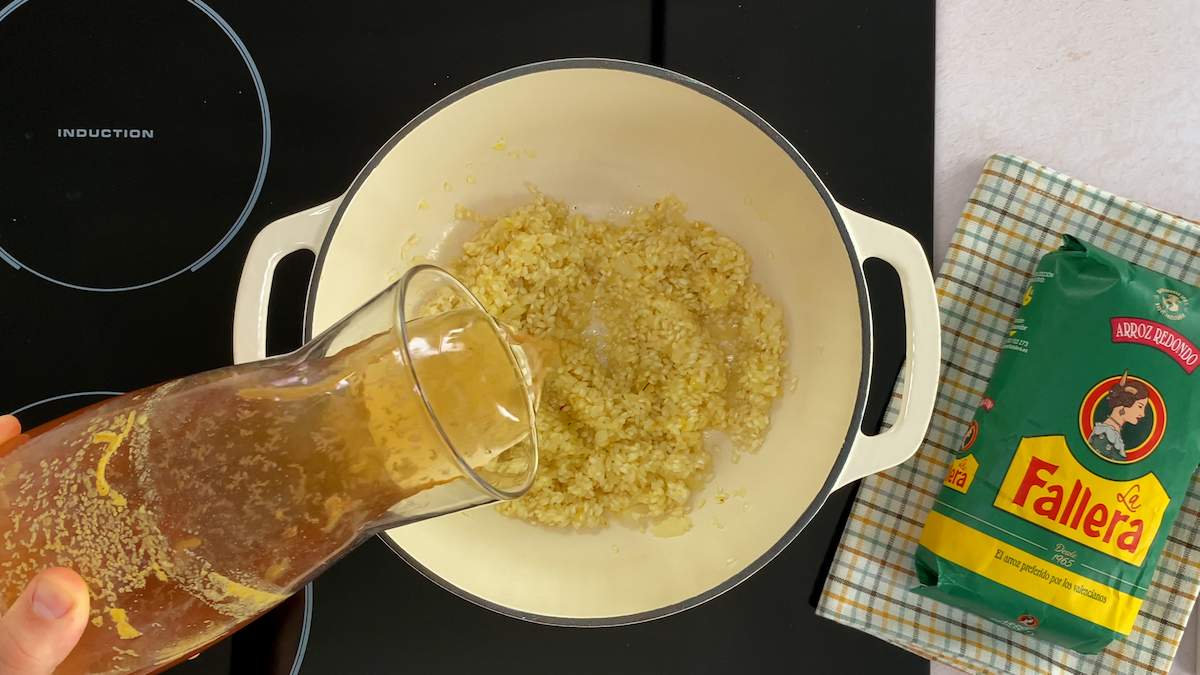 paso a paso risotto a la milanesa caldo