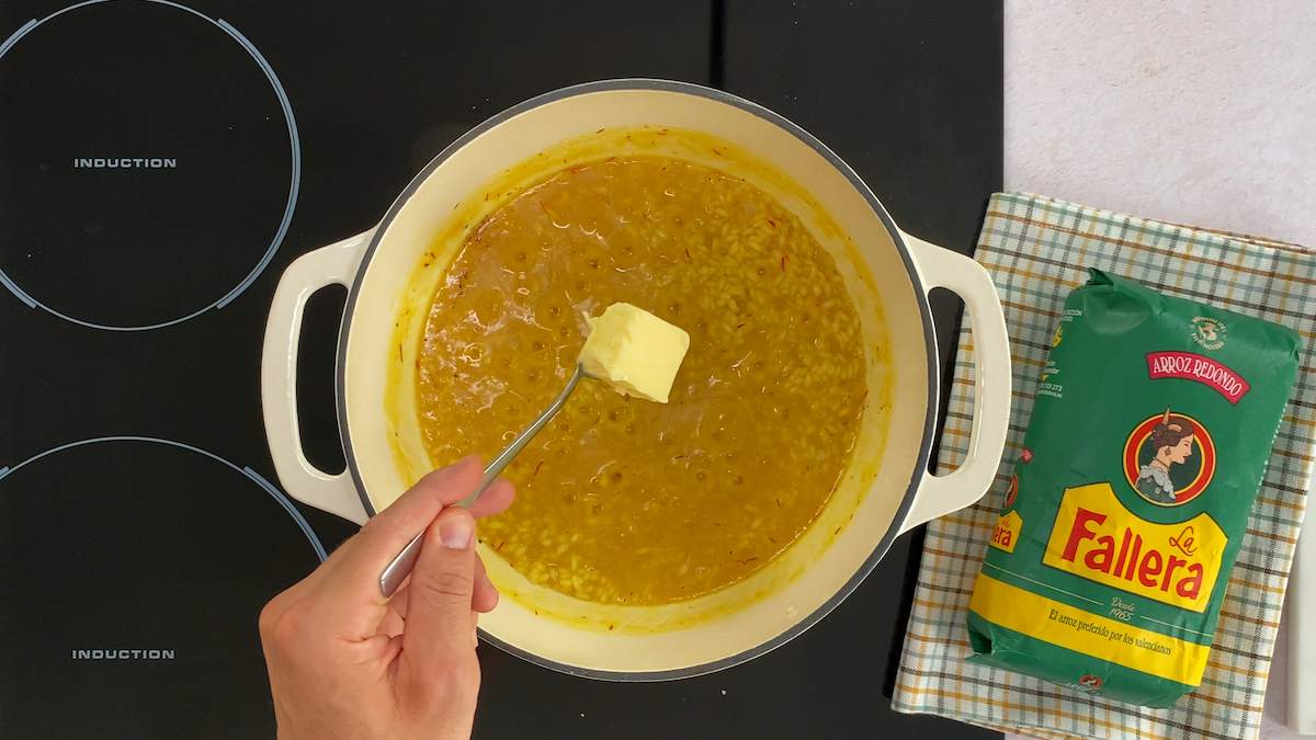 paso a paso risotto a la milanesa mantequilla