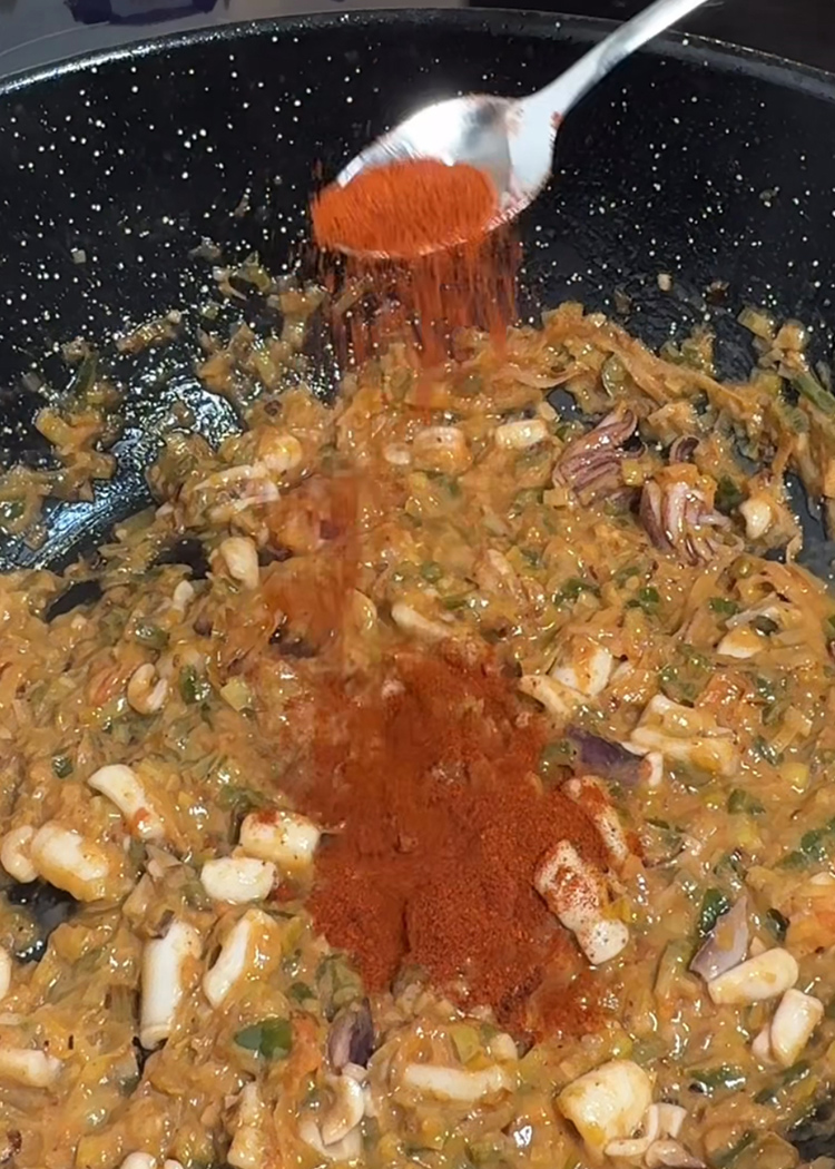 pimentón para arroz meloso con pulpo y gambas