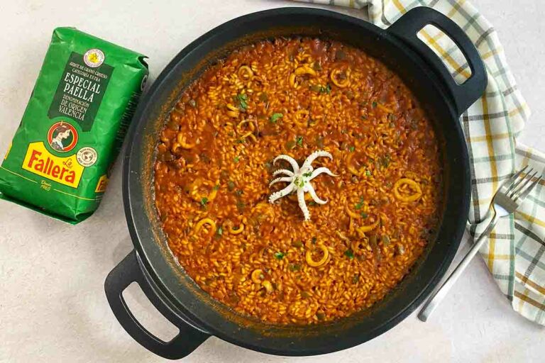 Foto de Paella de calamares: receta tradicional para disfrutar en casa