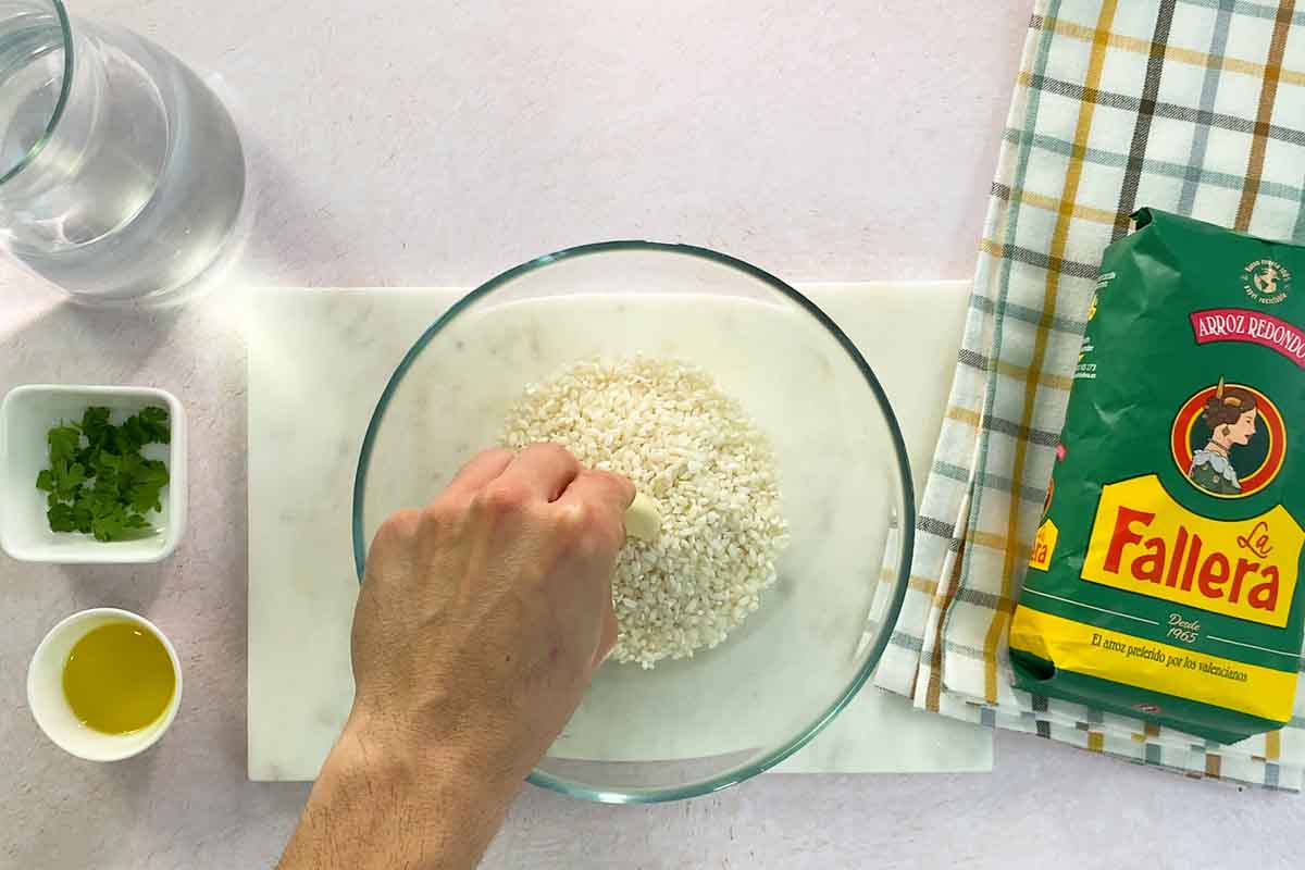 arroz blanco en microondas ajo