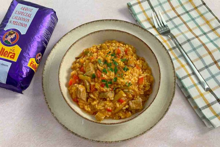 Foto de Receta de arroz meloso con secreto, setas y ajos tiernos
