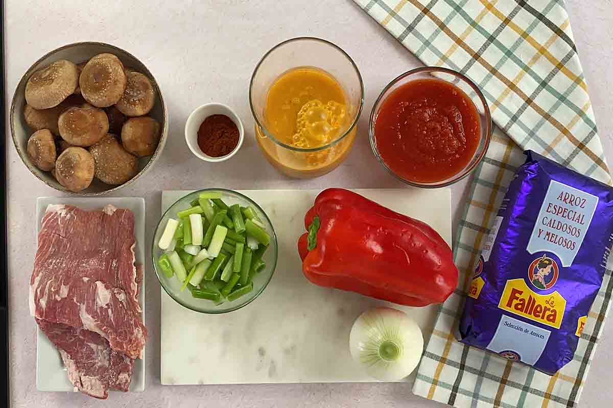 paso a paso arroz meloso con secreto setas y ajos tiernos ingredientes