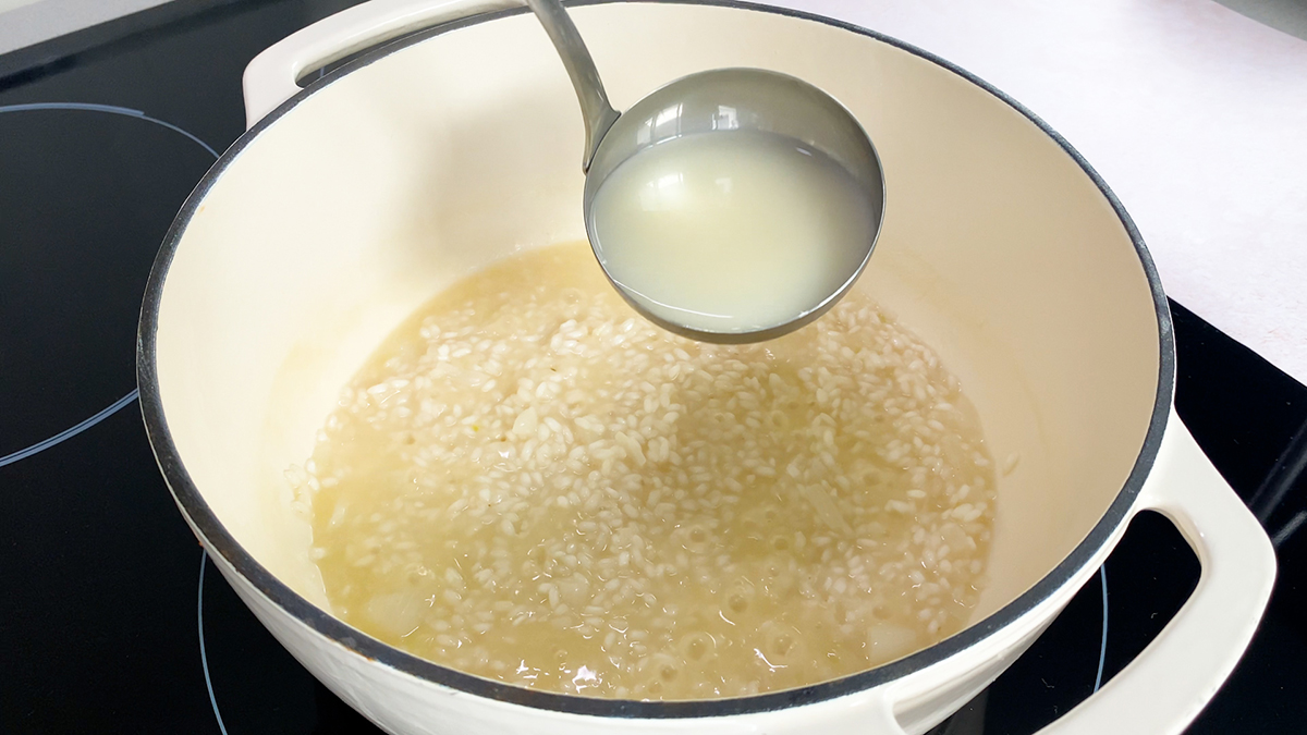 arroz a la milanesa incorporar caldo