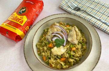 arroz con pollo peruano