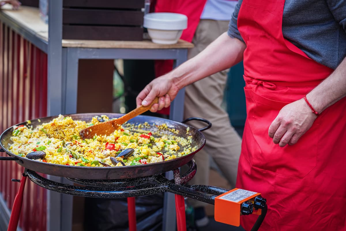 Instalación y mantenimiento de quemadores para paella