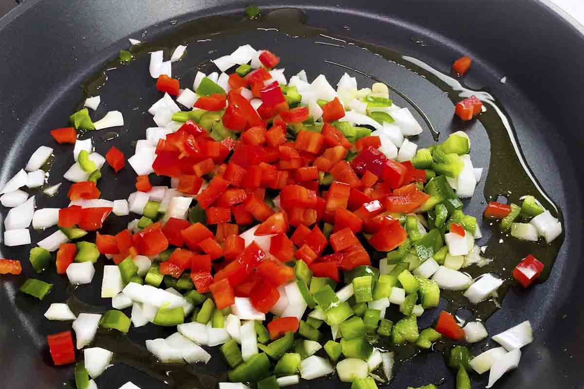 paso a paso arroz con gambas sofrito