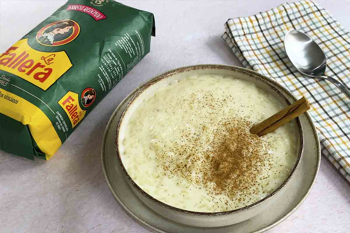 paso a paso arroz con leche condensada emplatado