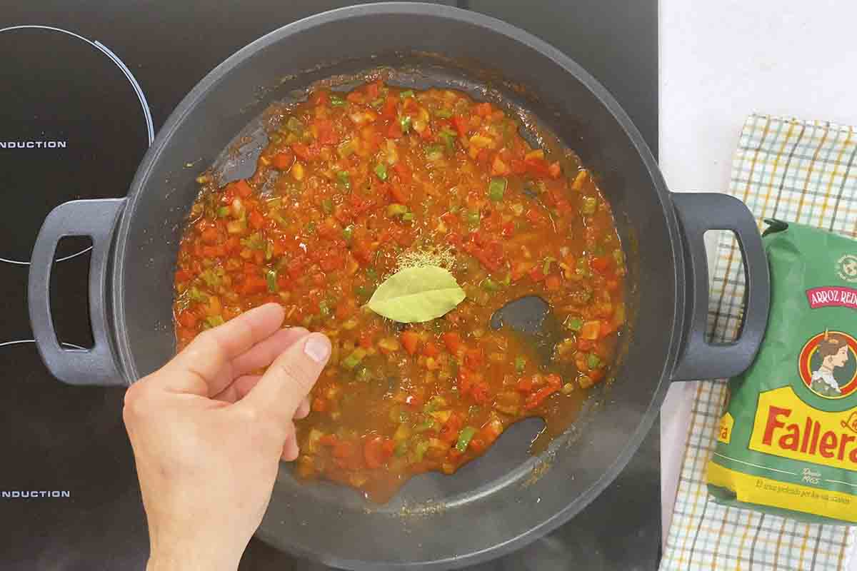 paso a paso arroz con conejo de la abuela romero seco y laurel