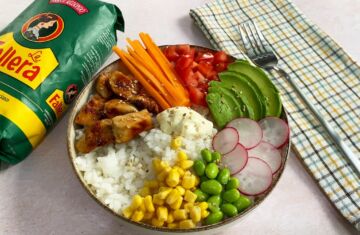 imagen receta Poke bowl de pollo: receta fresca y deliciosa