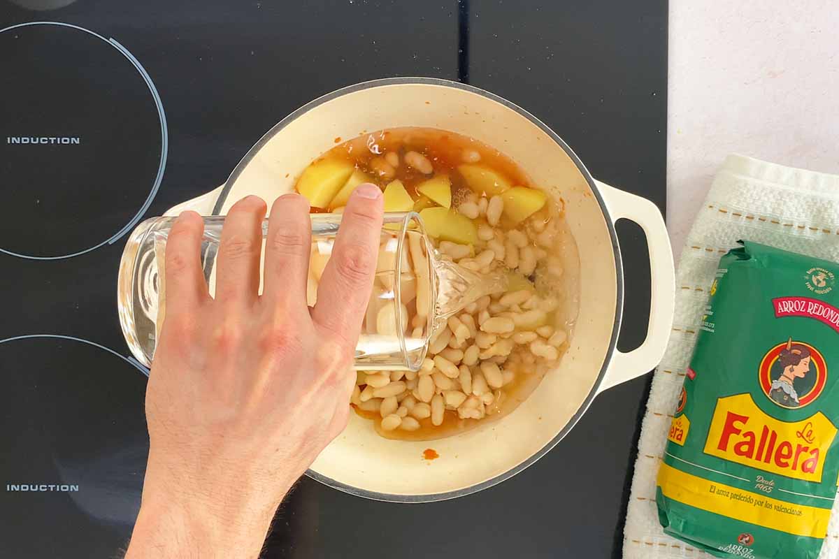 paso a paso habichuelas y arroz agua