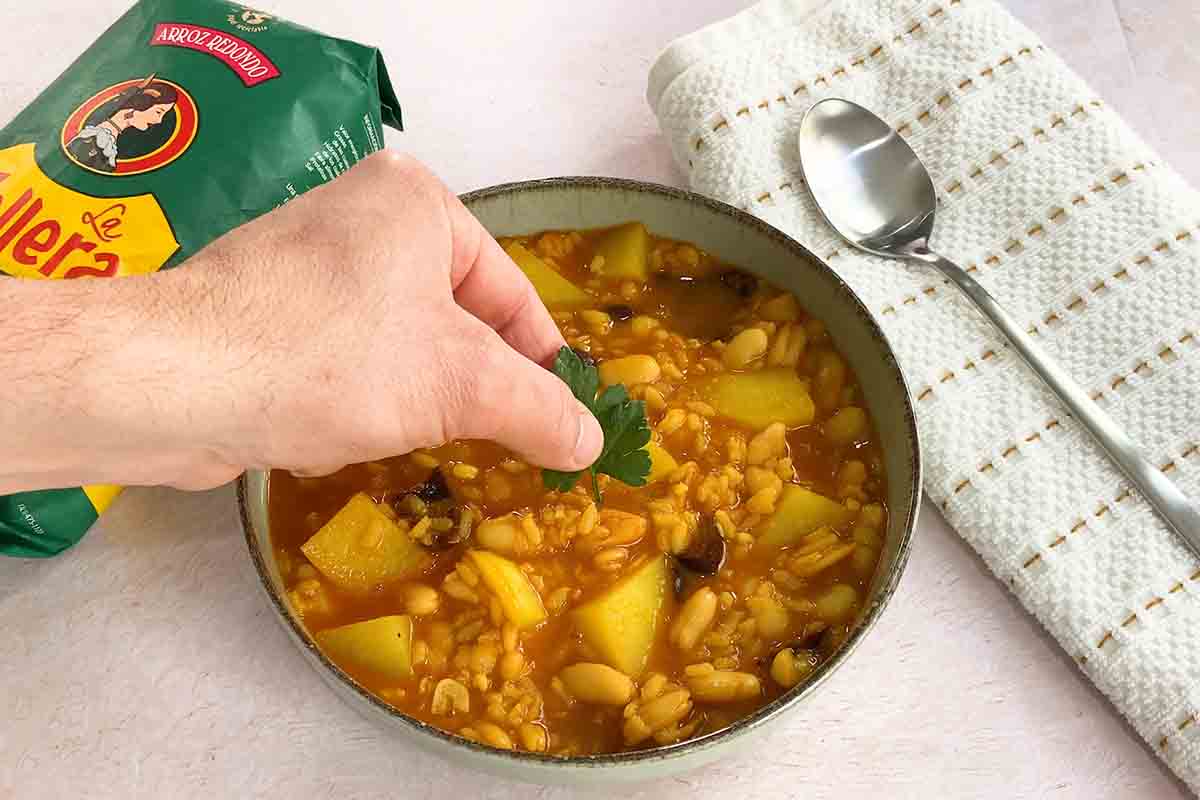 paso a paso habichuelas y arroz servir