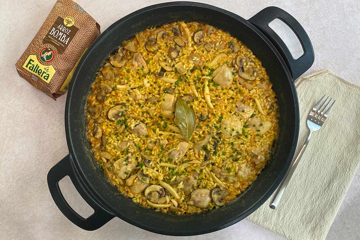 Arroz con pollo y setas