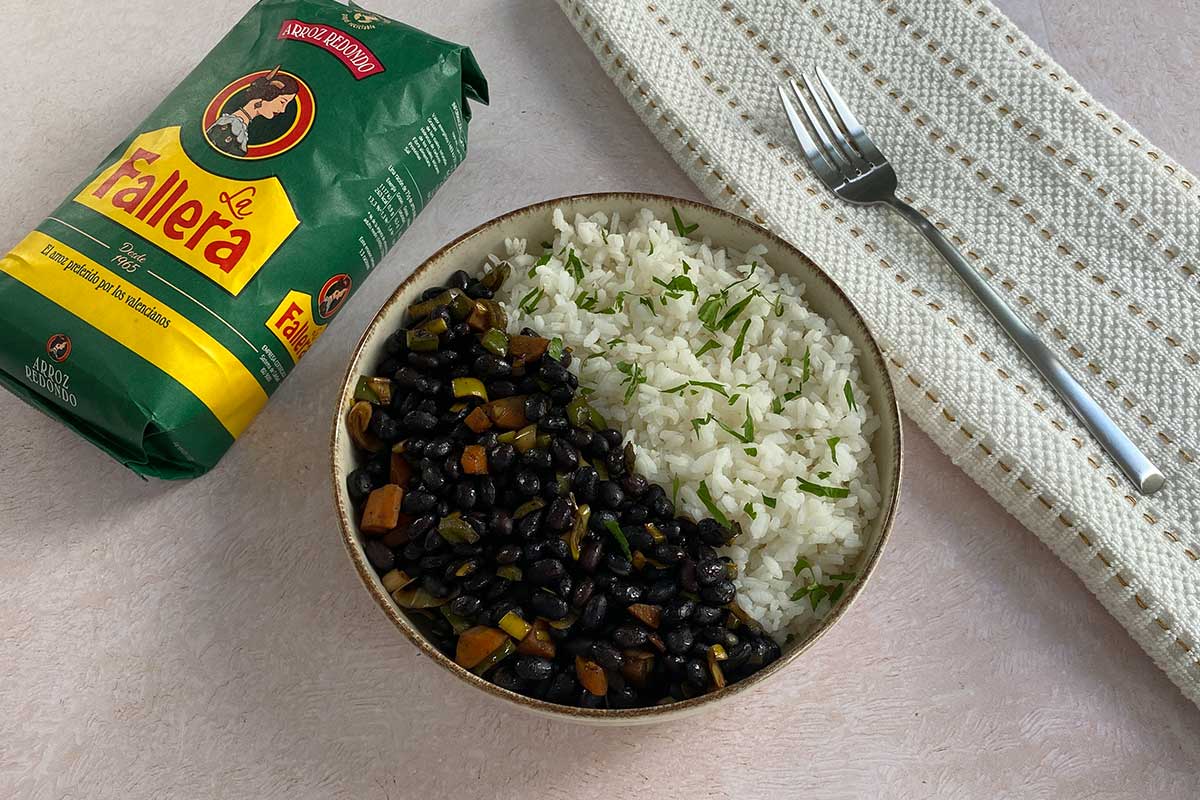 Alubias Negras con Arroz: Receta Fácil y Deliciosa