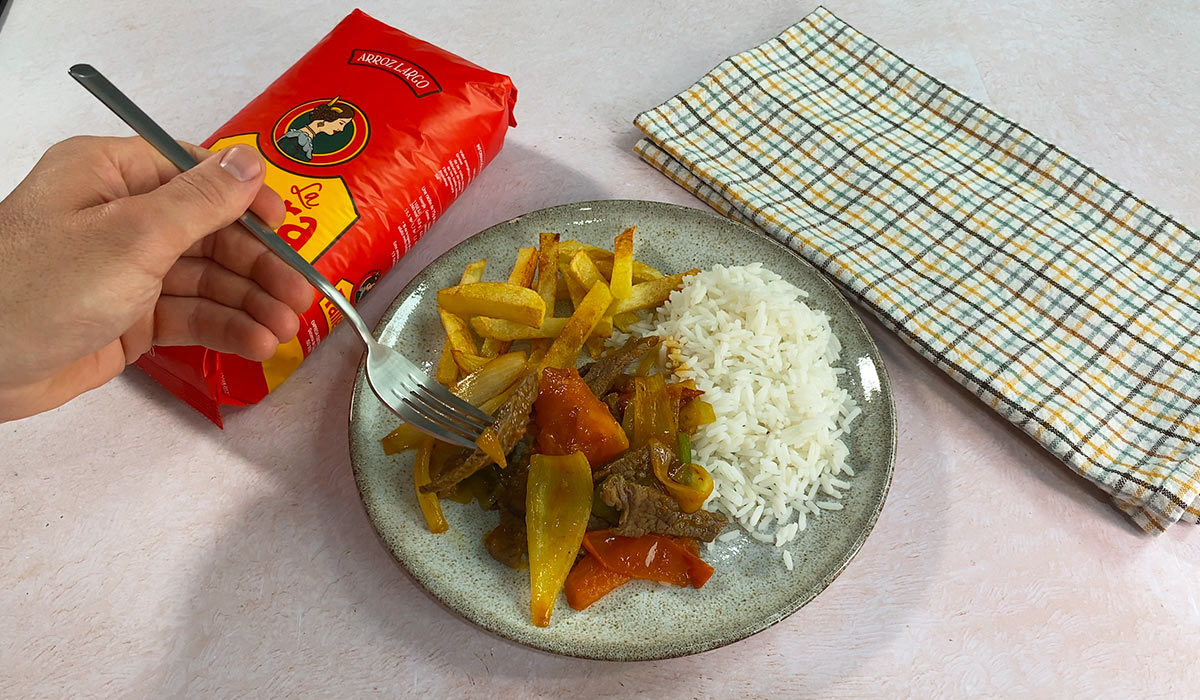 Presentación de lomo saltado