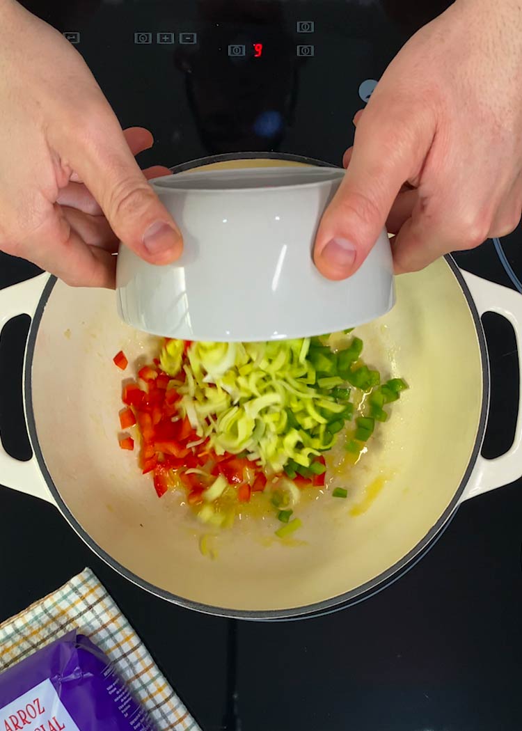 Sofrito de arroz caldoso con gambas