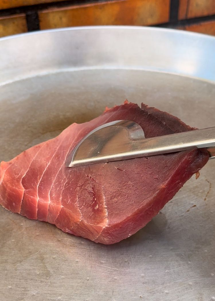 Marcar atún en arroz con bonito