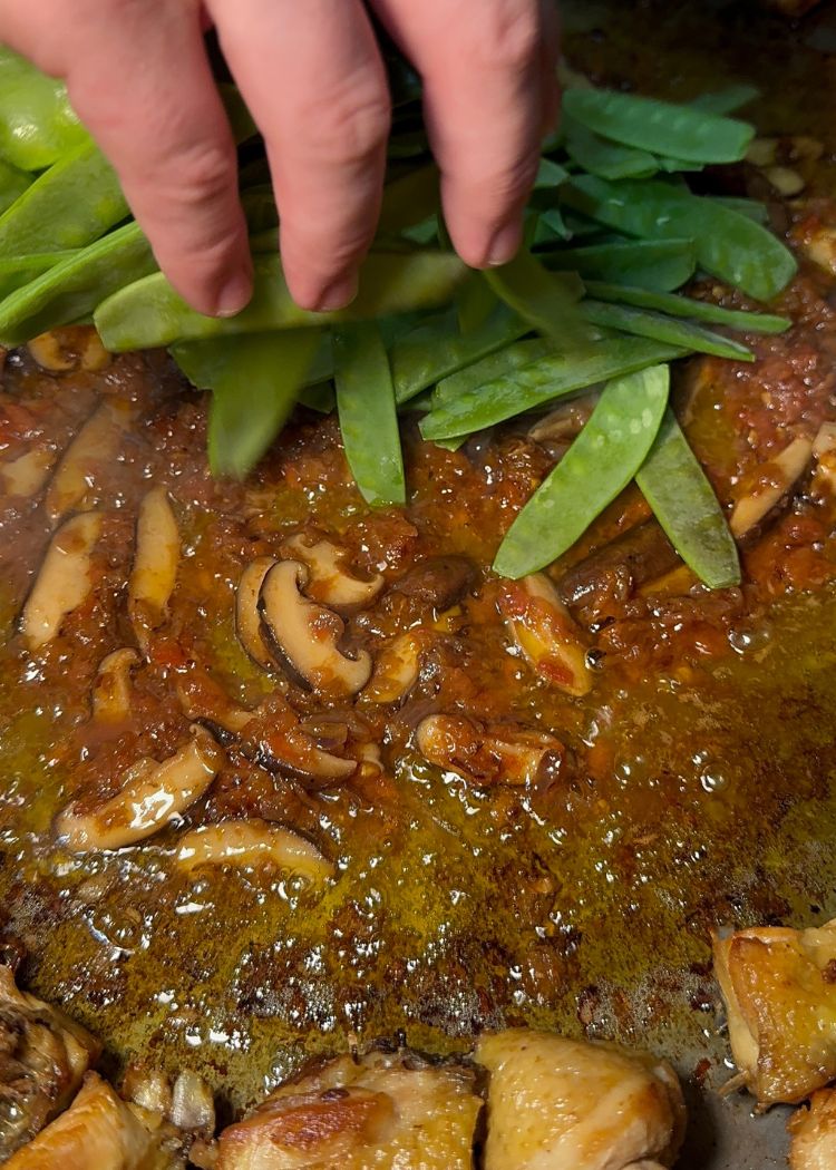 Sofrito de paella de pollo y verduras