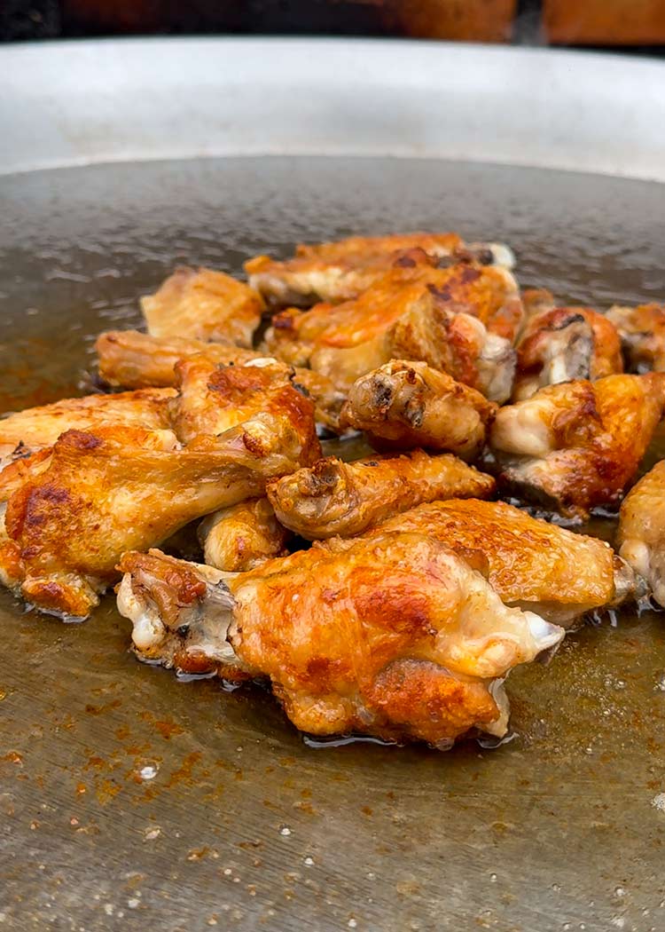 Dorar alitas de pollo para arroz con alitas de pollo