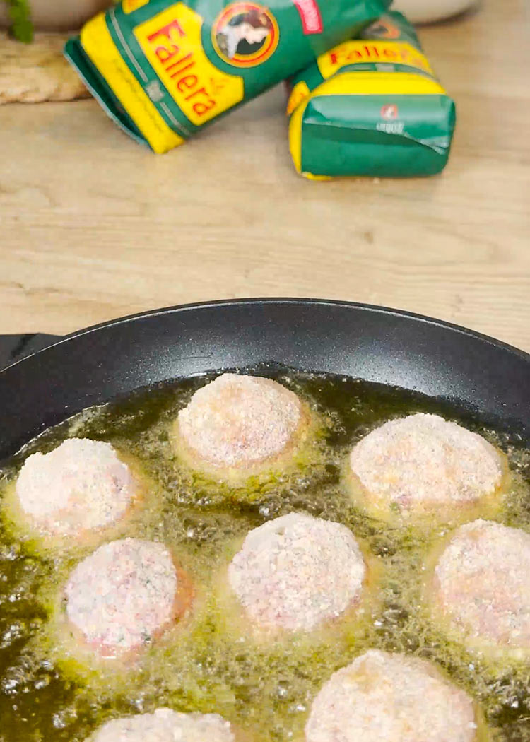 Dorar albóndigas para albóndigas de arroz