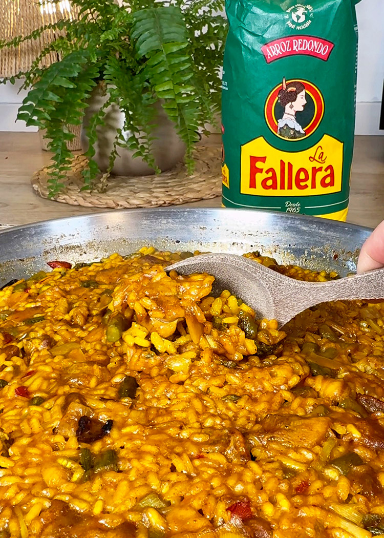 Presentación de arroz con cosas
