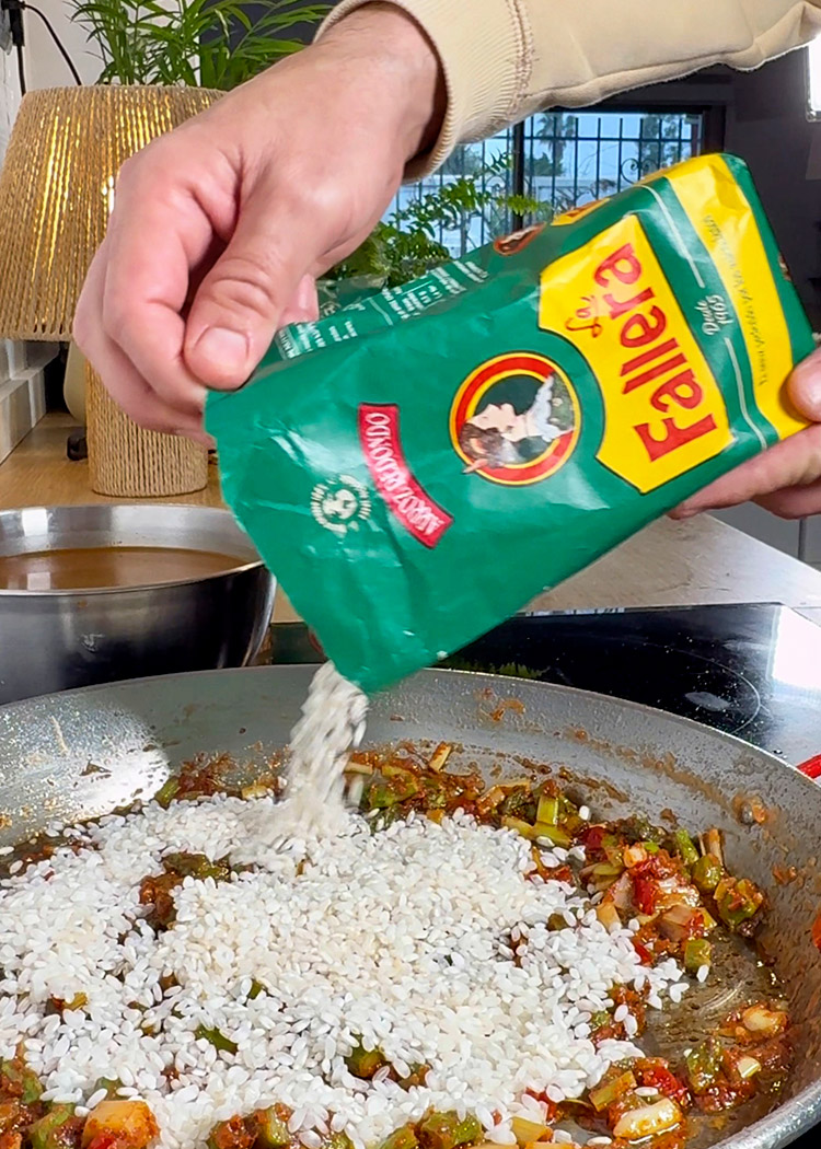 Echar arroz a arroz con cosas