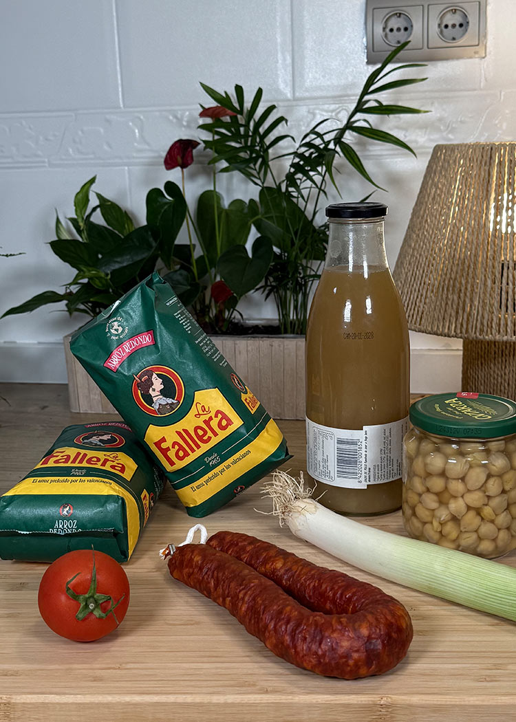 Ingredientes de Garbanzos de bote con arroz y chorizo
