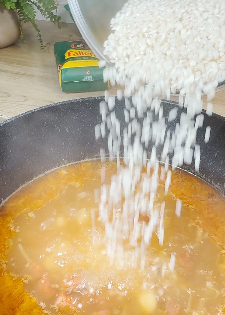 Garbanzos y arroz a Garbanzos de bote con arroz y chorizo