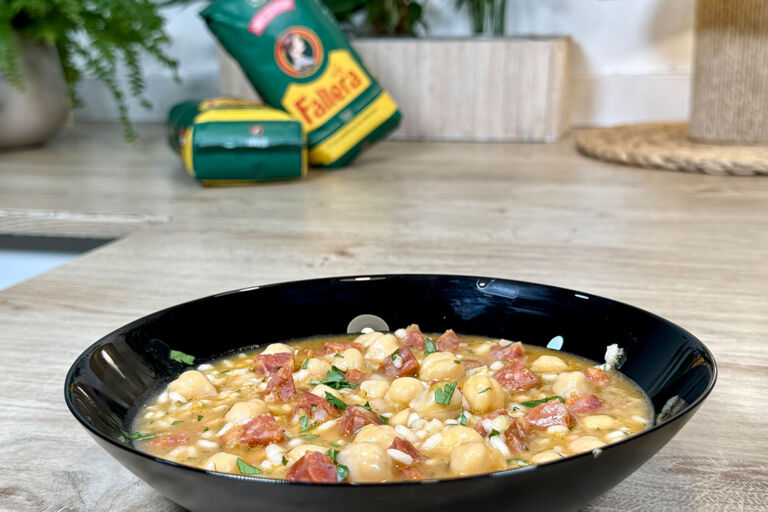 Foto de Garbanzos de bote con arroz y chorizo: receta fácil y sabrosa