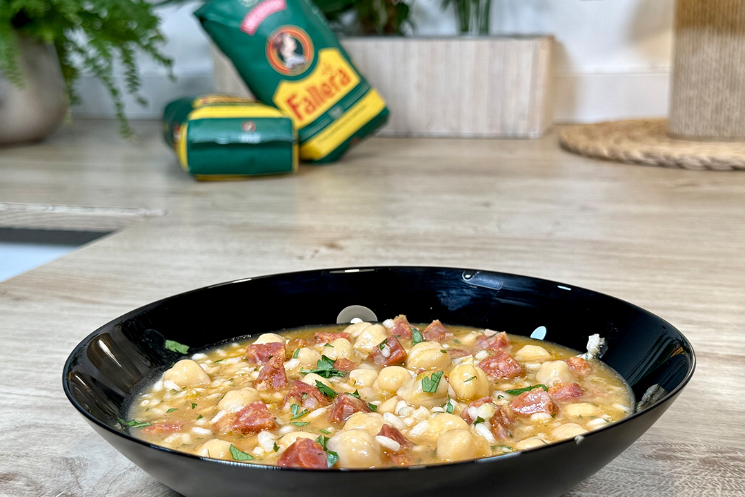 Garbanzos de bote con arroz y chorizo