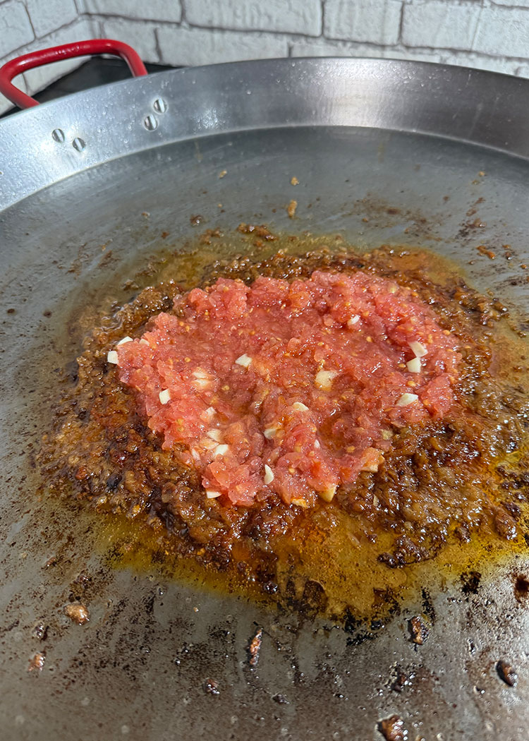 Sofrito de Arroz con pato, setas y foei