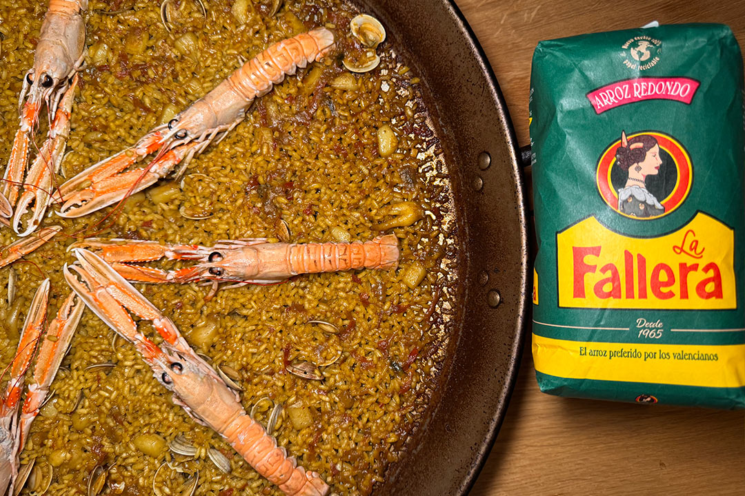 Cómo preparar la mejor paella de marisco en casa