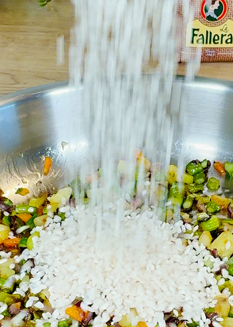 Nacarar arroz en Risotto de verduras