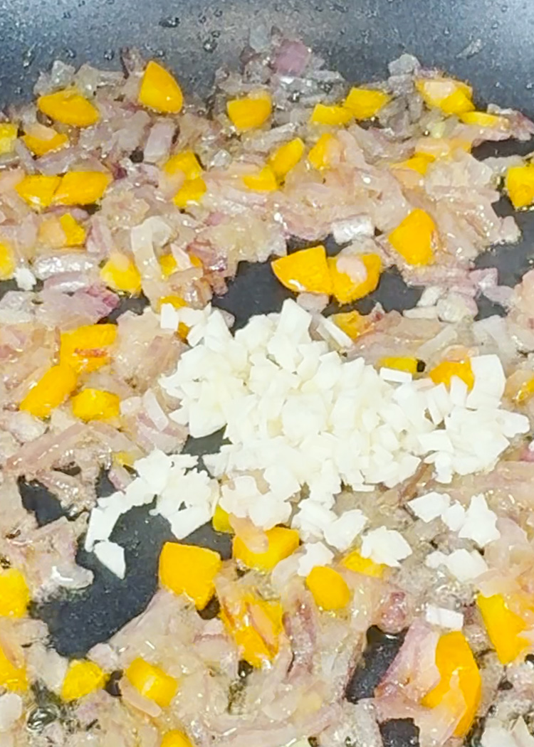 Sofrito de Arroz con aceitunas